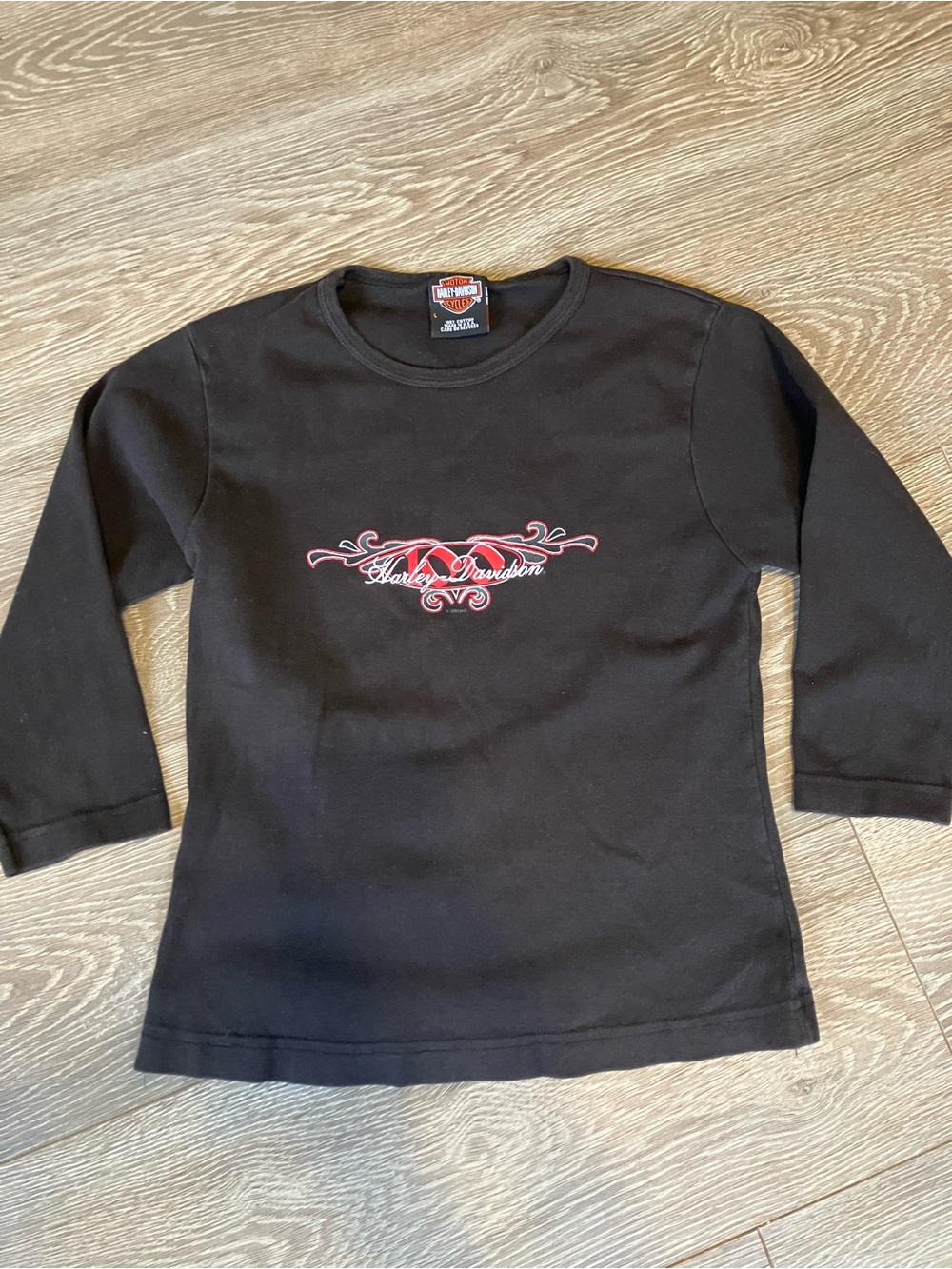 ✨Y2K ✨ VTG ✨2002 Harley-Davidson Black 3/4 Long Sleeve Tee with Red Logo